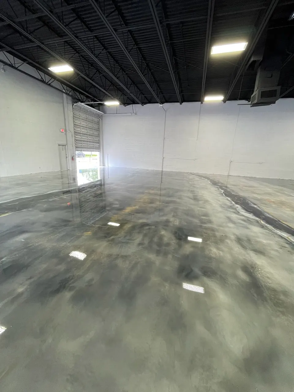 Epoxy floor installed by Miami Prime Epoxy — project 13